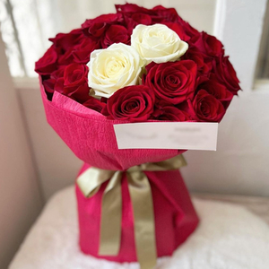 Flowers to Tokyo - 18 Red & 2 White Roses Bouquet